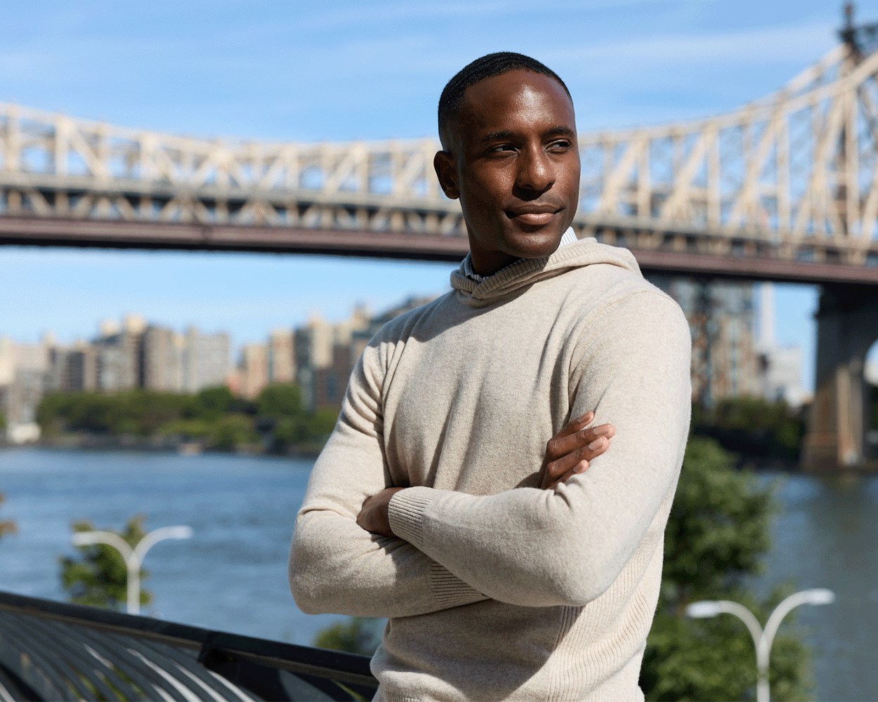 The Logan Hoodie Sweater: Heathered Dune