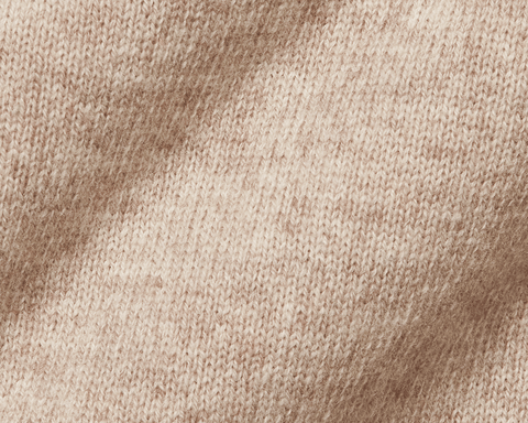 Close-up of Holderness & Bourne Men’s Beige Sweater fabric texture
