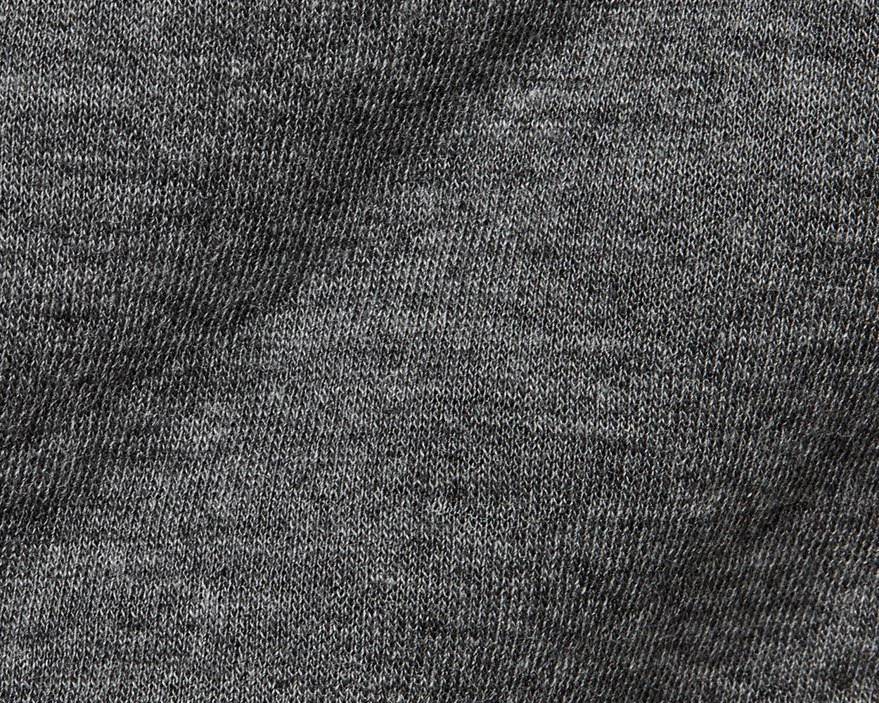 The Sullivan Quarter-Snap: Heathered Charcoal