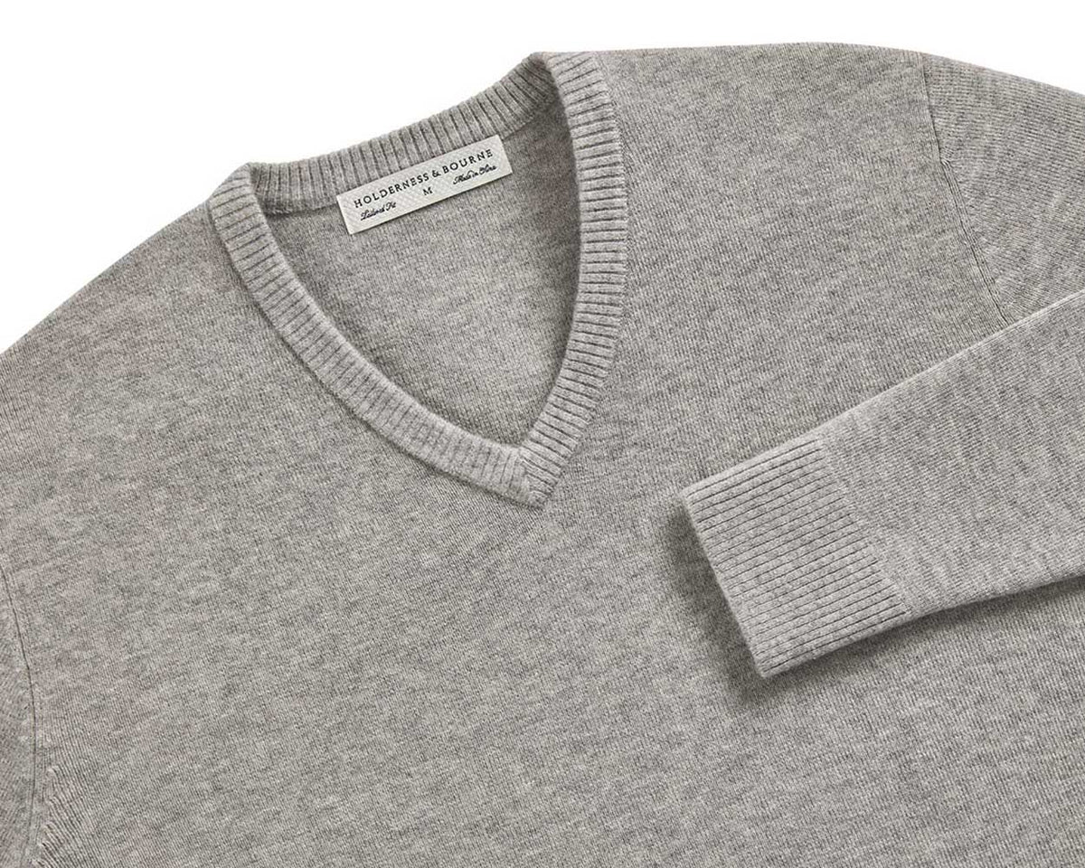 Holderness & Bourne The Stableford Gray Wool V Neck Sweater