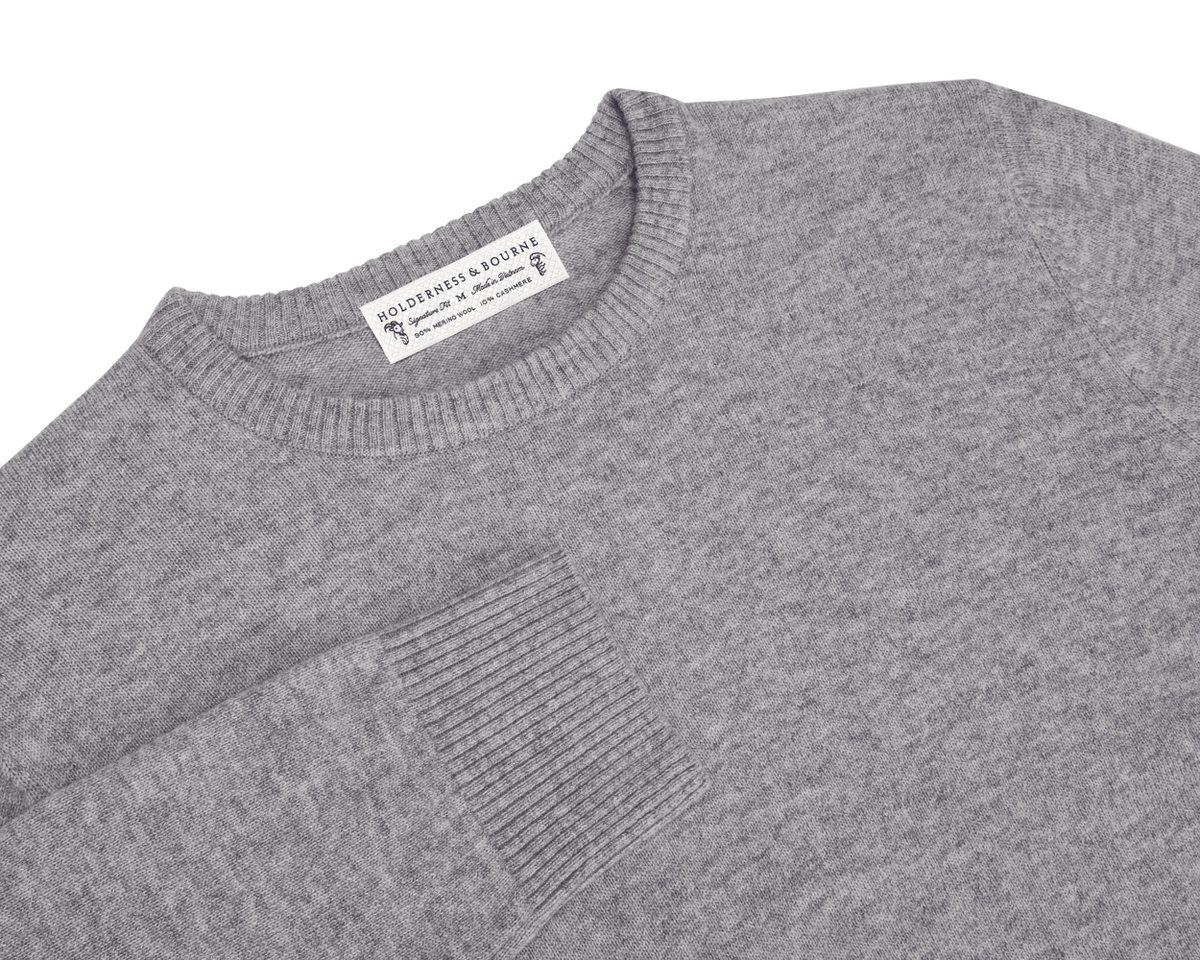 Holderness & Bourne Men’s Light Gray Crewneck Sweater